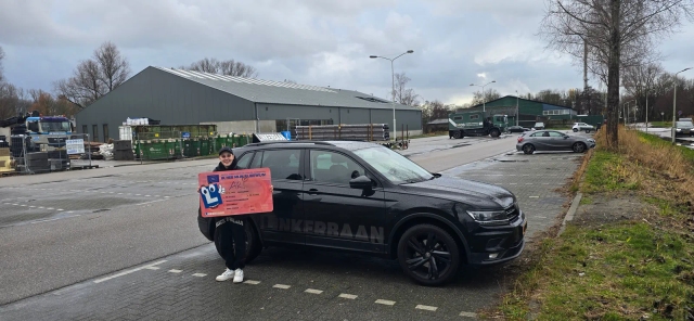 Arienne is geslaagd bij Verkeersschool Linkerbaan