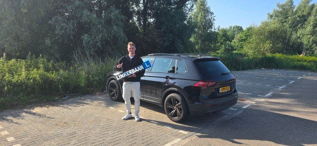 Jason is geslaagd bij Verkeersschool Linkerbaan
